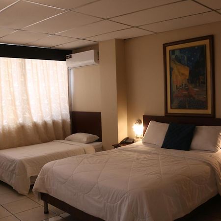 Tropical Inn Hotel Guayaquil Exterior photo